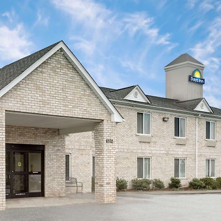 Days Inn By Wyndham Greensboro Nc Exterior photo